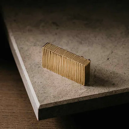 Carved Pull