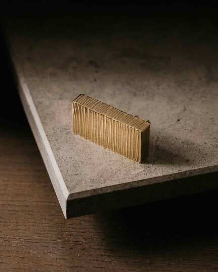 Carved Pull