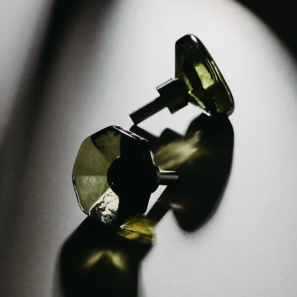 GLASS KNOB